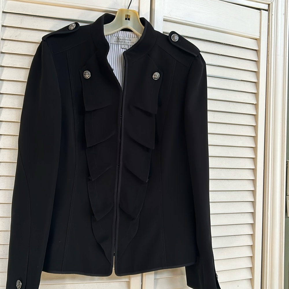 Hi, this is a beautiful office or church blazer.